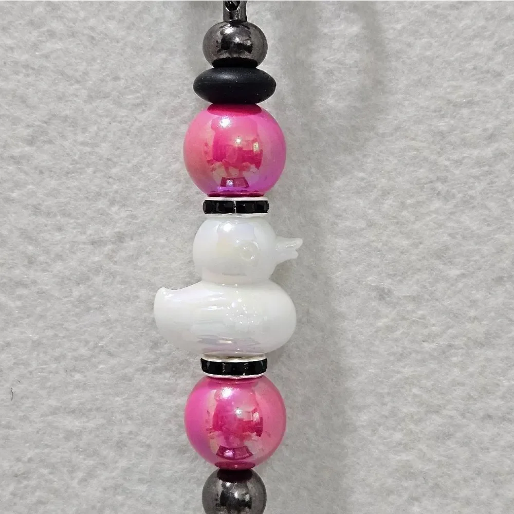 🦆🦆DUCK keychian in white and pink. - Picture 2 of 3
